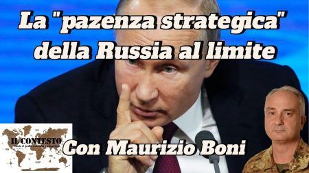 La “pazienza strategica” della Russia al limite Un uomo in giacca e cravatta gesticola mentre parla della pazienza strategica della Russia, con Maurizio Boni.