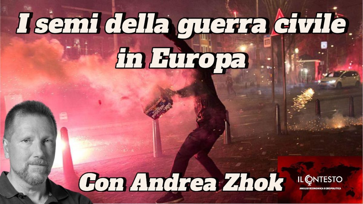 La rivolta degli immigrati in Europa occidentale Un uomo tiene un oggetto in fiamme durante una protesta; il testo in italiano parla del conflitto in Ucraina e della guerra civile in Europa con Andrea Zhok.