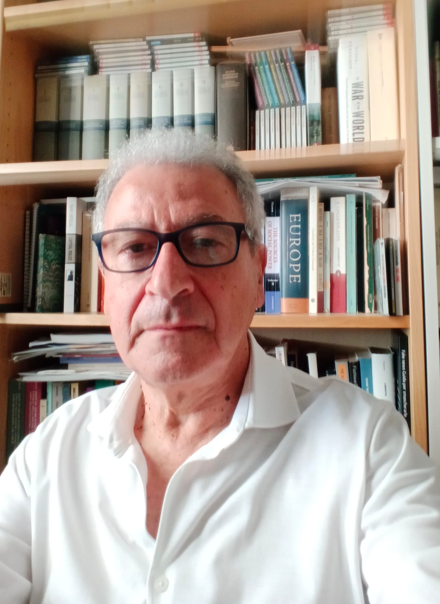 Frank Leith Jones indaga il ruolo degli Usa nel conflitto russo-ucraino 2 WhatsApp Image 2026 10 02 at 13.05.00